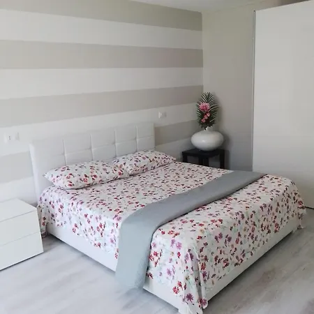 Holiday home Holiday Apartaments Desenzano del Garda